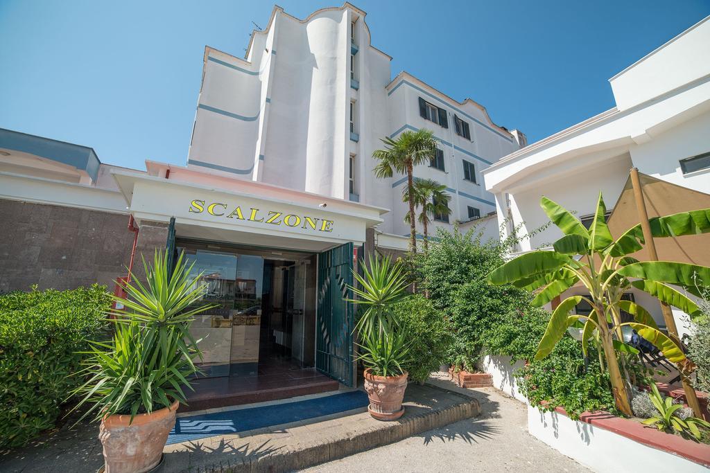 Albergo Scalzone Castel Volturno Exterior photo
