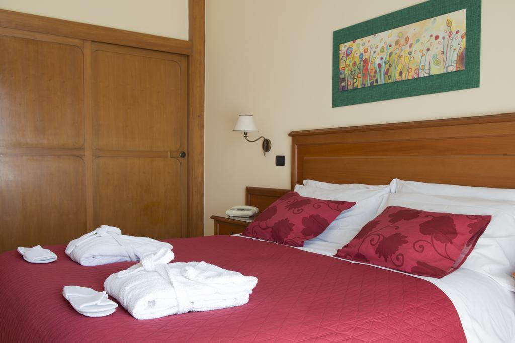 Albergo Scalzone Castel Volturno Exterior photo